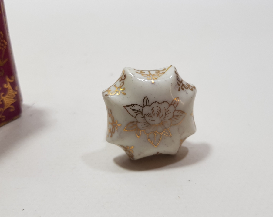 ÜZERİ ALTIN VARAKLI ANTİKA LİMOGES KOKU ŞİŞESİ