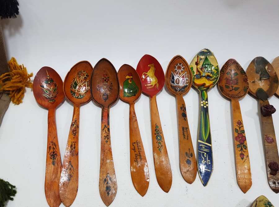 ORİJİNAL KAŞIKLIĞIYLA 22 ADET ANTİKA TAHTA KAŞIK