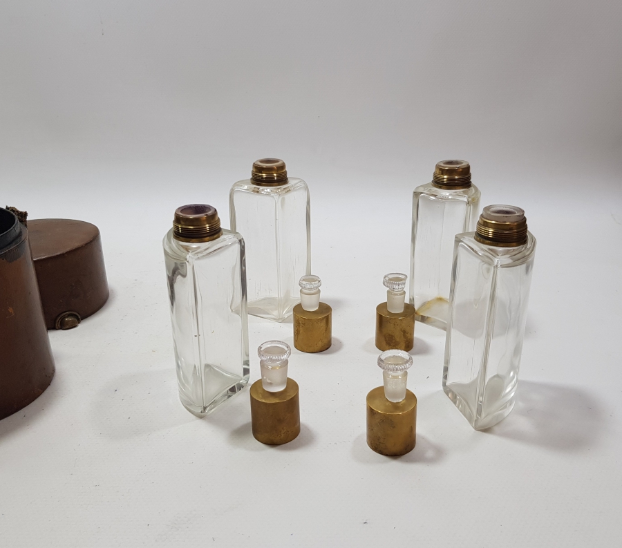 ORİJİNAL DERİ KABINDA OSMANLI DÖNEMİ ÇOK NADİR GÜL YAĞI ŞİŞESİ TAKIMI