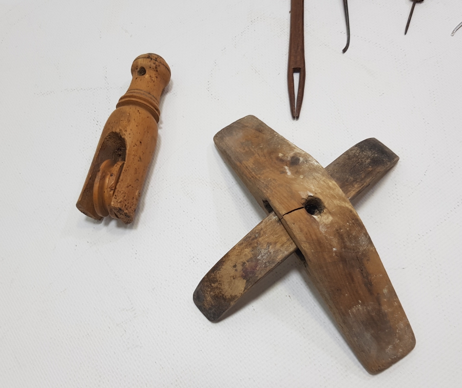 DOKUMADA KULLANILAN AHŞAP EL ALETLERİ LOTU