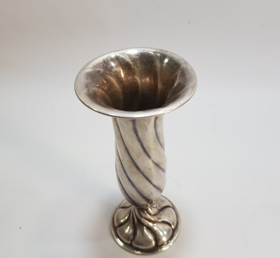 ANTİKA GÜMÜŞ KAPLAMA VAZO