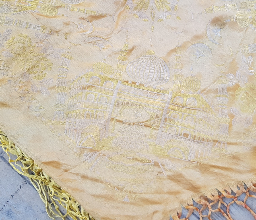 OSMANLI DÖNEMİ AY YILDIZLARLA SÜSLÜ İPEK BAŞÖRTÜSÜ