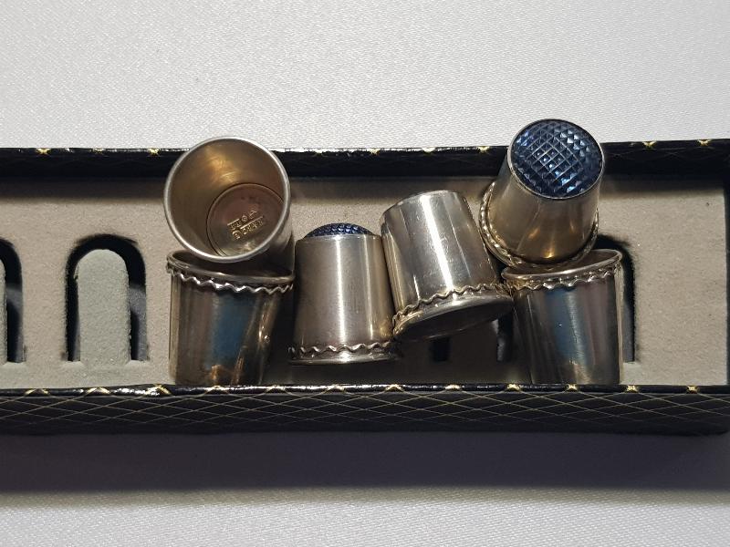 OSMANLI DÖNEMİ ORİJİNAL KUTUSUNDA 6 ADET GÜMÜŞ TERZİ YÜKSÜĞÜ