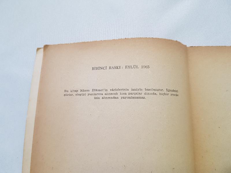 İLK BASKI KİTAP - NAZIM HİKMET SAAT 21-22 ŞİİRLERİ
