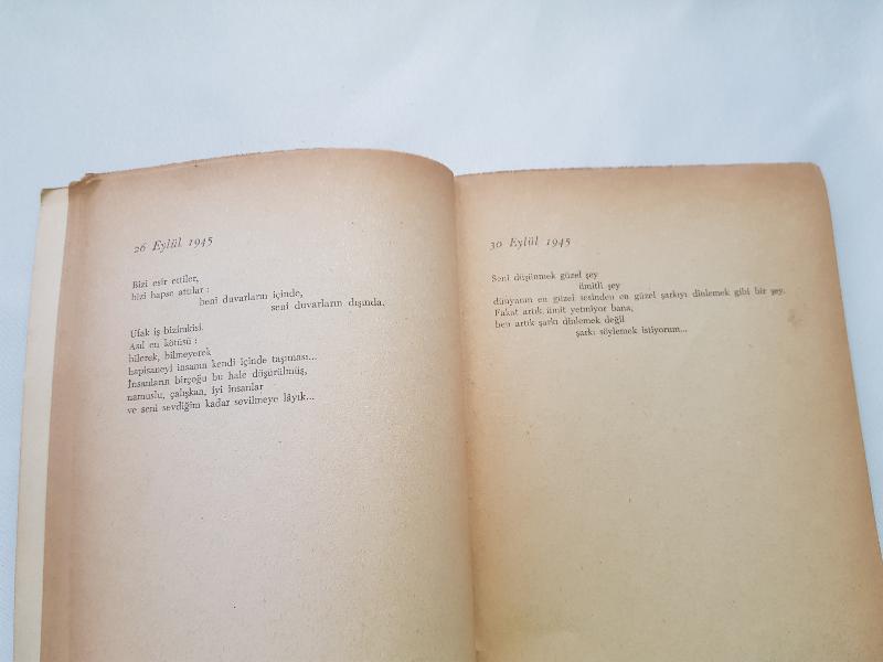 İLK BASKI KİTAP - NAZIM HİKMET SAAT 21-22 ŞİİRLERİ