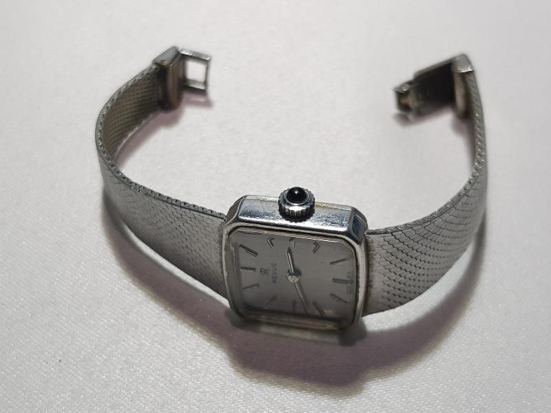 REVUE BAYAN KOL SAATİ