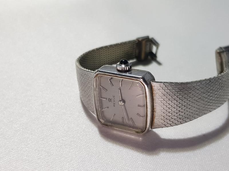 REVUE BAYAN KOL SAATİ