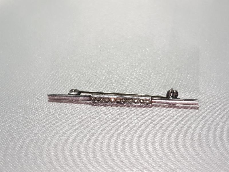 GÜMÜŞ KRAVAT İĞNESİ