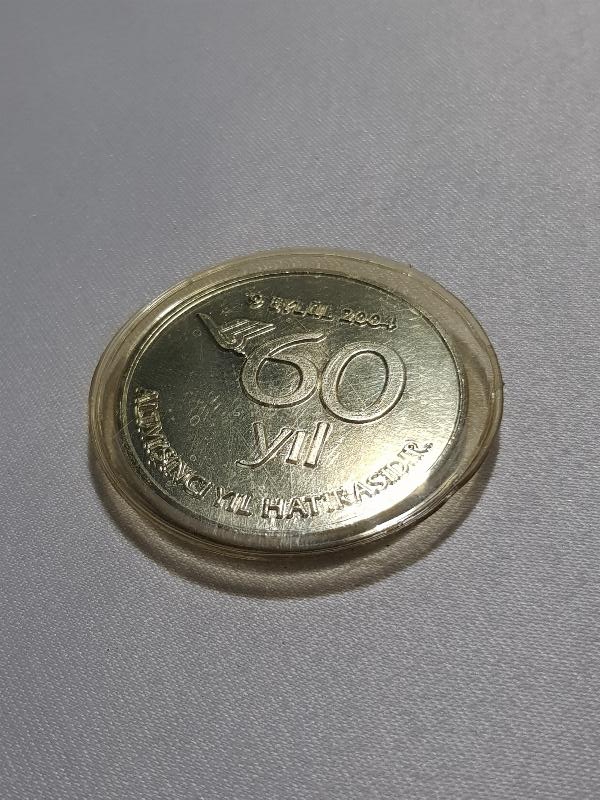 YAPIKREDİ BANKASI 60. YIL MADALYON