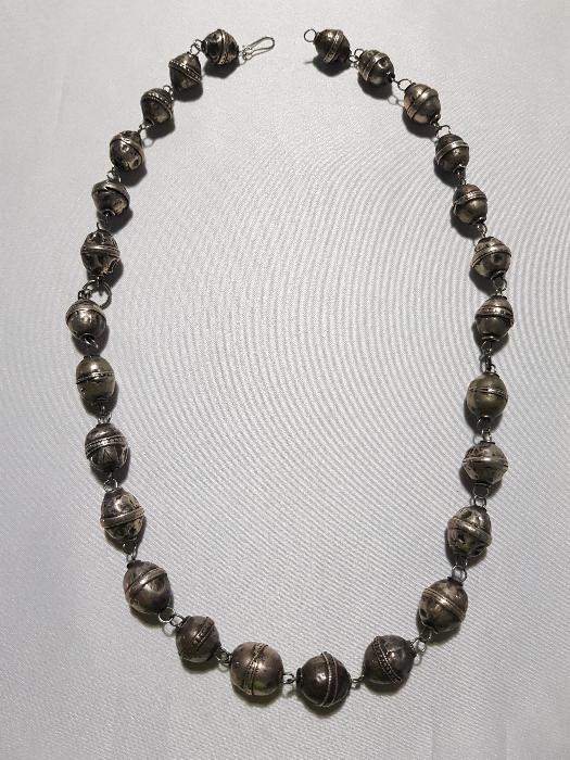 OSMANLI DÖNEMİ GÜMÜŞ TOPLARDAN DİZAYN EDİLMİŞ ERMENİ İŞİ GERDANLIK