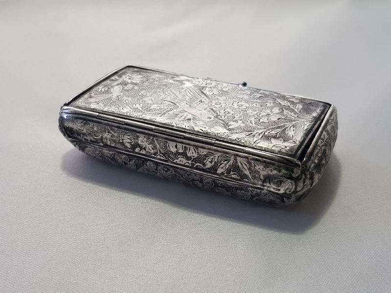 OSMANLI DÖNEMİ KALEM İŞÇİLİKLİ GÜMÜŞ SİGARA TABAKASI