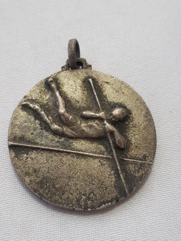 YÜKSEK ATLAMA MADALYA