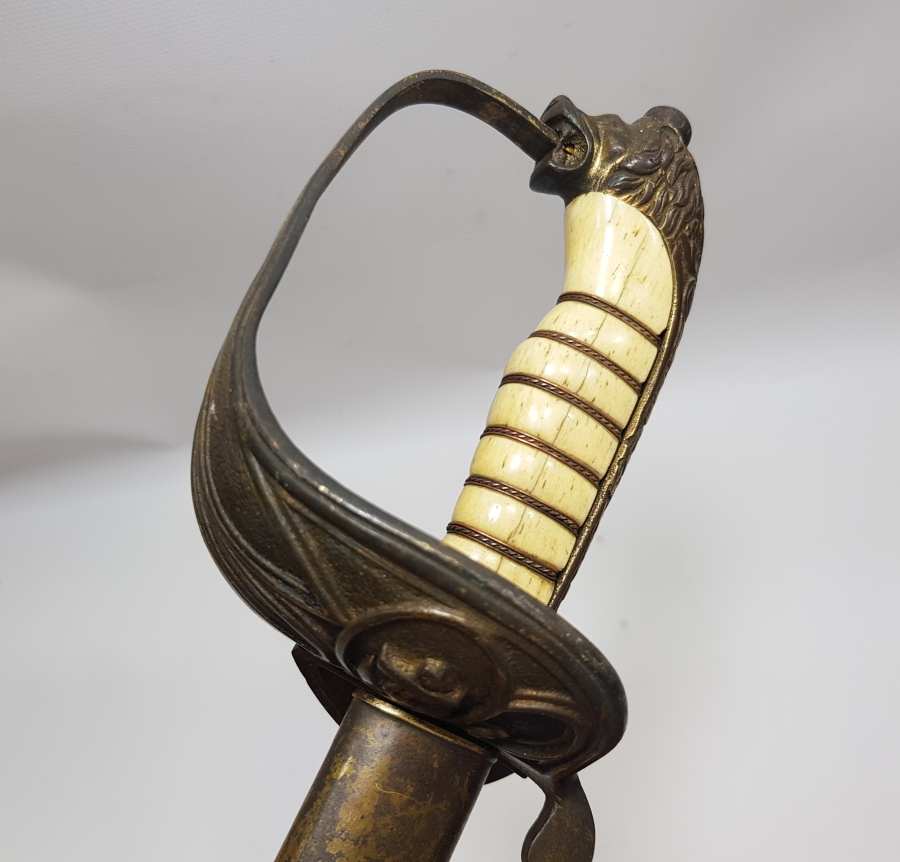 OSMANLI DÖNEMİ ASLAN BAŞLI DENİZCİ SUBAY KILICI