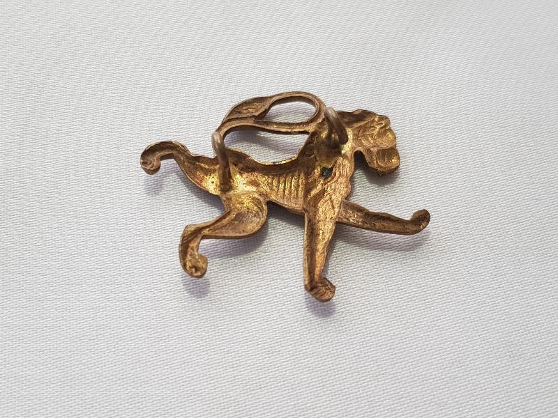 2. DÜNYA SAVAŞI DÖNEMİ ASLAN FİGÜRLÜ ASKERİ BİRLİK ROZETİ