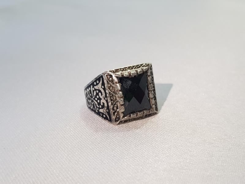 OLTU TAŞLI SAVATLI GÜMÜŞ YÜZÜK