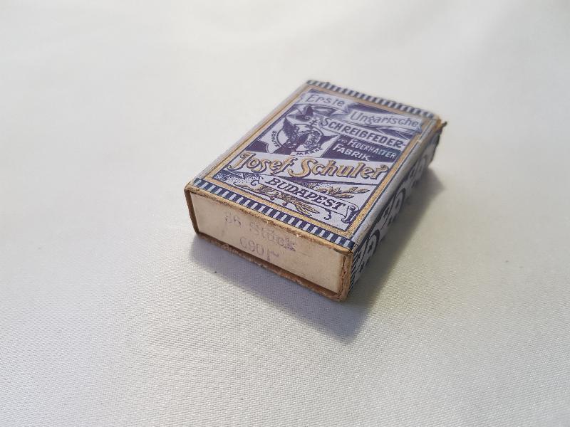 OSMANLI DÖNEMİ AY YILDIZLI VE ÜZERİ OSMANLICA YAZILI DİVİT UCU KUTUSU