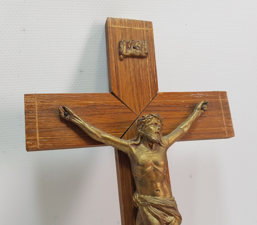 ANTİKA HIRİSTİYAN İŞİ ÇARMIHA GERİLMİŞ HAZRETİ İSA HAYKELİ