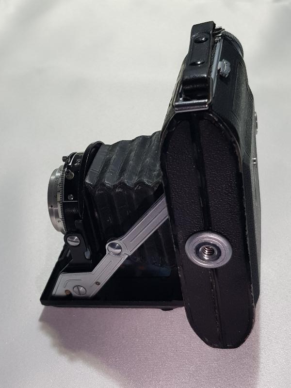 ANTİKA KÖRÜKLÜ FOTOĞRAF MAKİNESİ