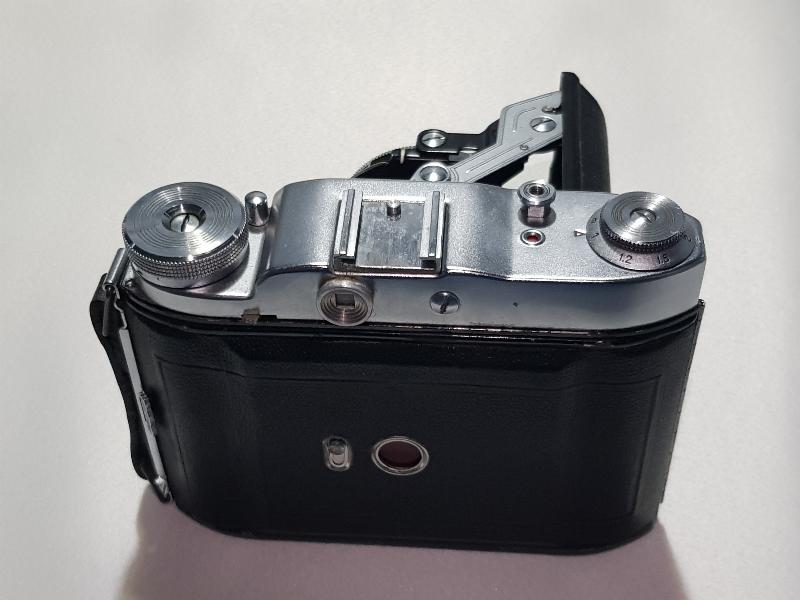 ANTİKA KÖRÜKLÜ FOTOĞRAF MAKİNESİ