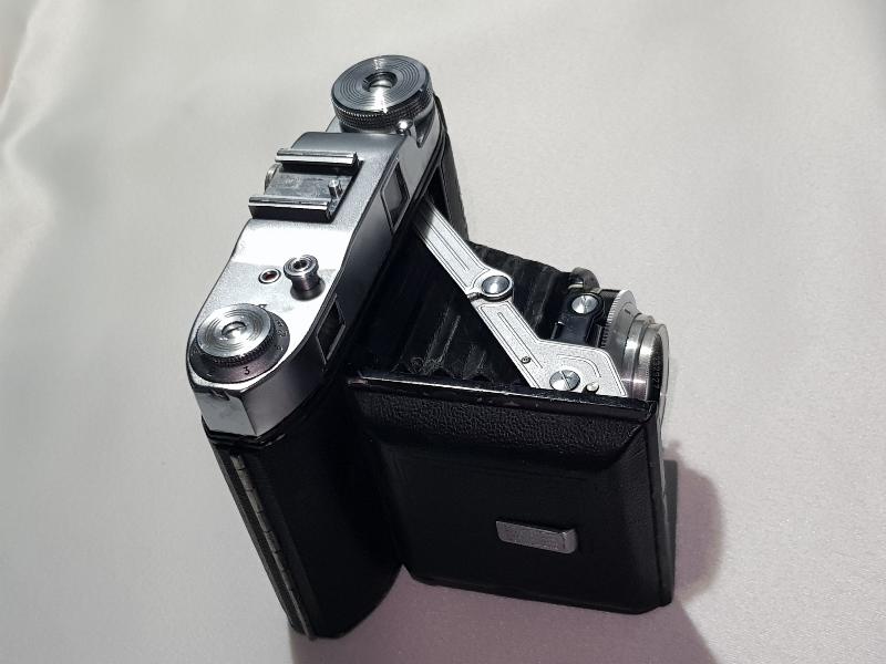 ANTİKA KÖRÜKLÜ FOTOĞRAF MAKİNESİ