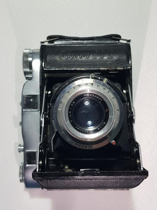 ANTİKA KÖRÜKLÜ FOTOĞRAF MAKİNESİ