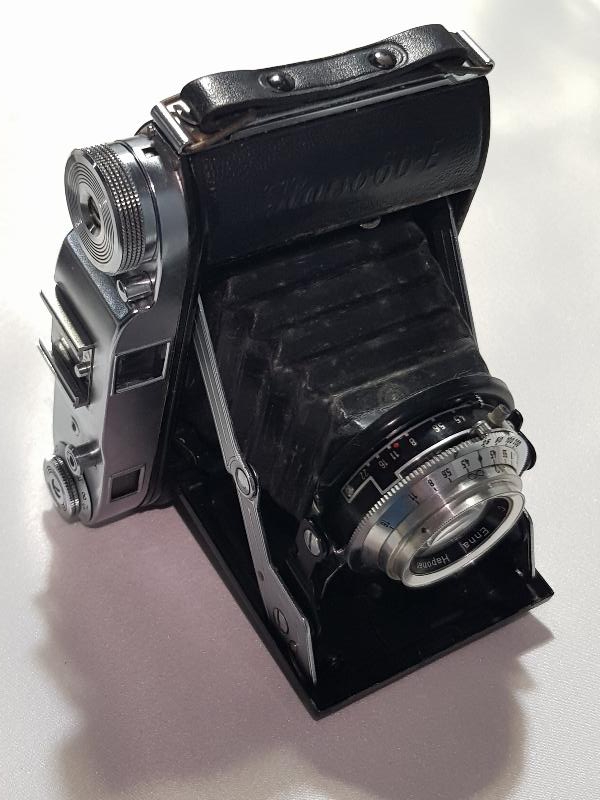 ANTİKA KÖRÜKLÜ FOTOĞRAF MAKİNESİ