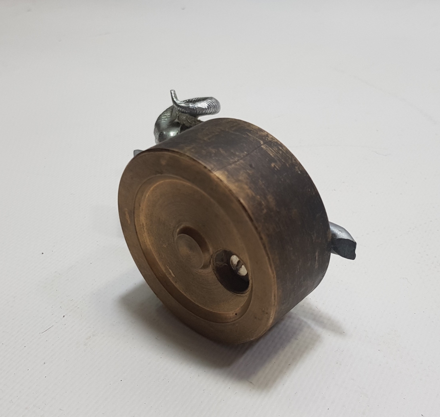 ANTİKA DODGE ARABA AMBLEMİ