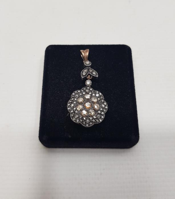 ANTİKA PIRLANTA TAŞLARLA SÜSLÜ ALTIN KOLYE UCU