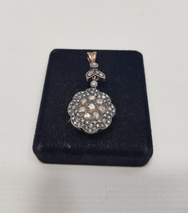 ANTİKA PIRLANTA TAŞLARLA SÜSLÜ ALTIN KOLYE UCU