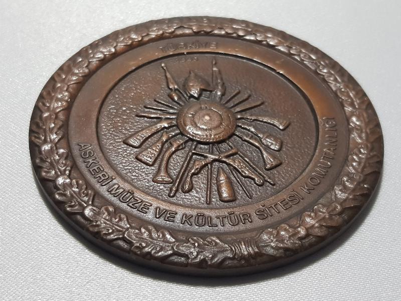 ASKERİ MÜZE VE KÜLTÜR SİTESİ KOMUTANLIĞI MADALYASI