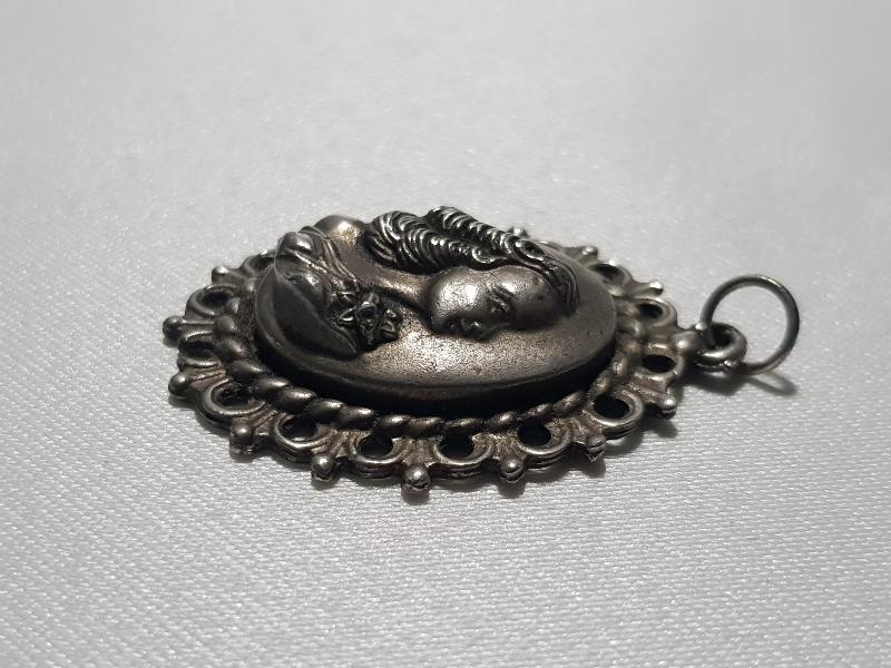 AVRUPA YAPIMI KADIN GÖRSELLİ KOLYE UCU