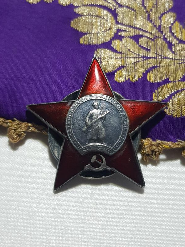 ÇOK NADİR SOVYET KIZIL YILDIZ NİŞANI