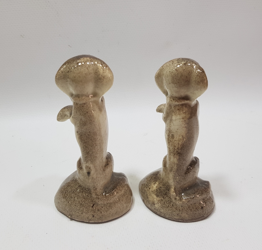 BİR ÇİFT ANTİKA KÜTAHYA KÖPEK BİBLOSU