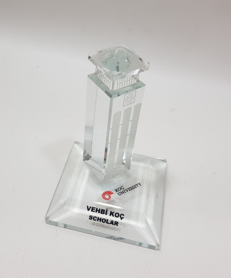KOÇ UNİVERSITY VEHBİ KOÇ SCHOLAR PLAKET