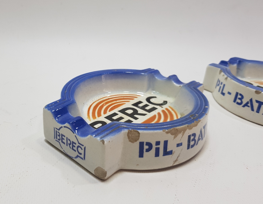 ANTİKA BİR ÇİFT BEREC MARKA PROMOSYON KÜL TABLASI