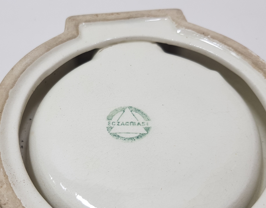 ANTİKA BİR ÇİFT BEREC MARKA PROMOSYON KÜL TABLASI