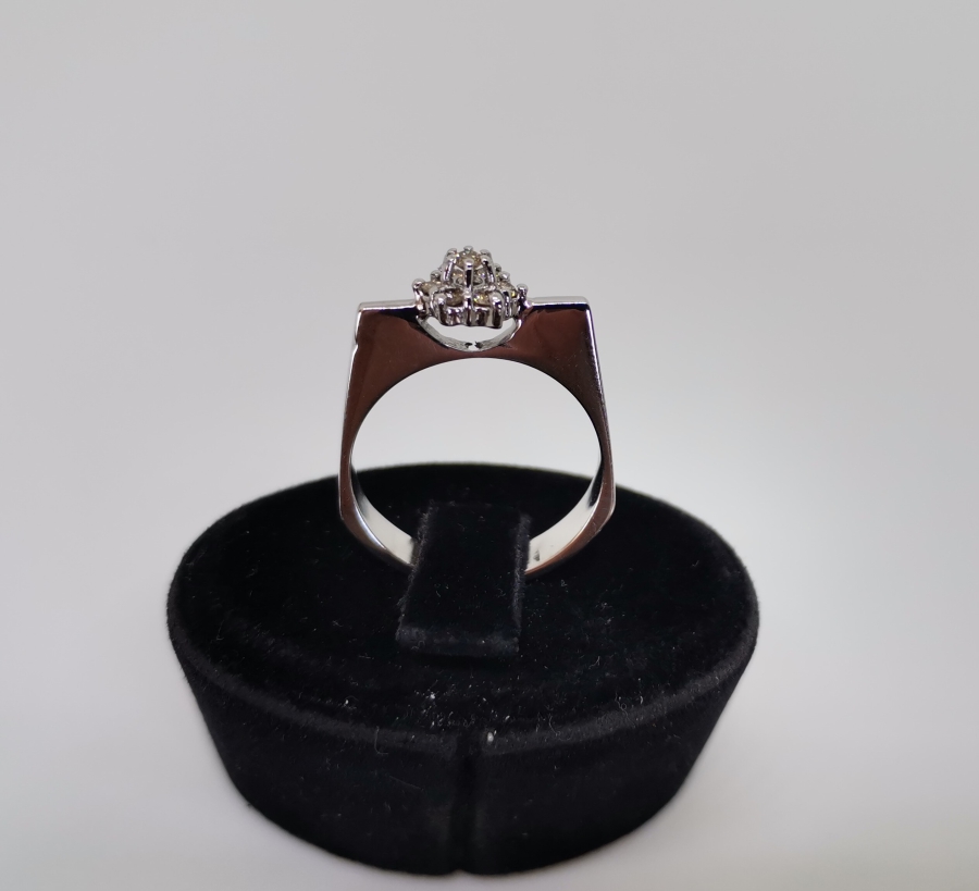 PIRLANTA TAŞLI DÖRTGEN MODEL YÜZÜK