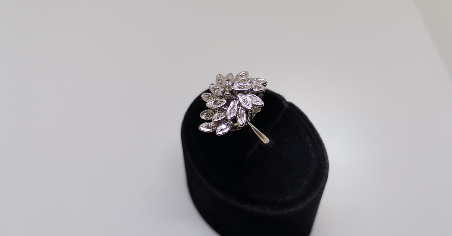 PIRLANTA TAŞLI SARMAŞIK MODEL YÜZÜK