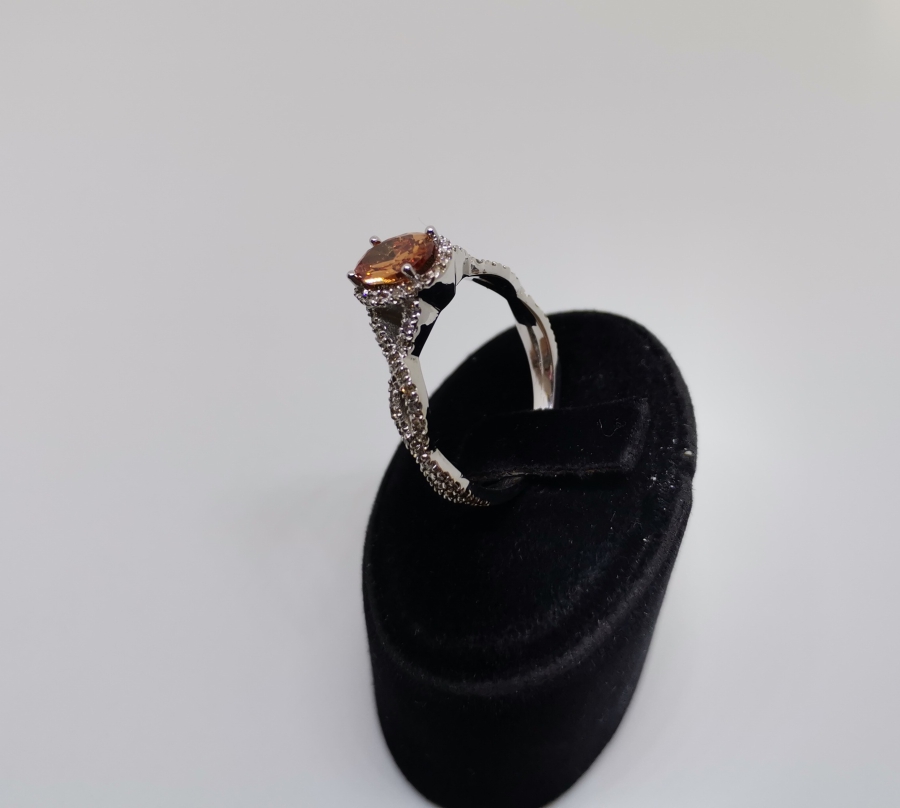 TOPAZ VE PIRLANTA TAŞLI SONSUZLUK MODELİ YÜZÜK