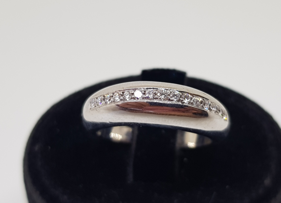 SONSUZ MODEL PIRLANTA TAŞLI YÜZÜK