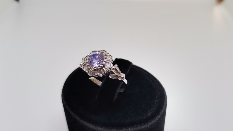 AMETİST VE PIRLANTA TAŞLI DİVANHANE ÇİVİSİ MODELİ YÜZÜK