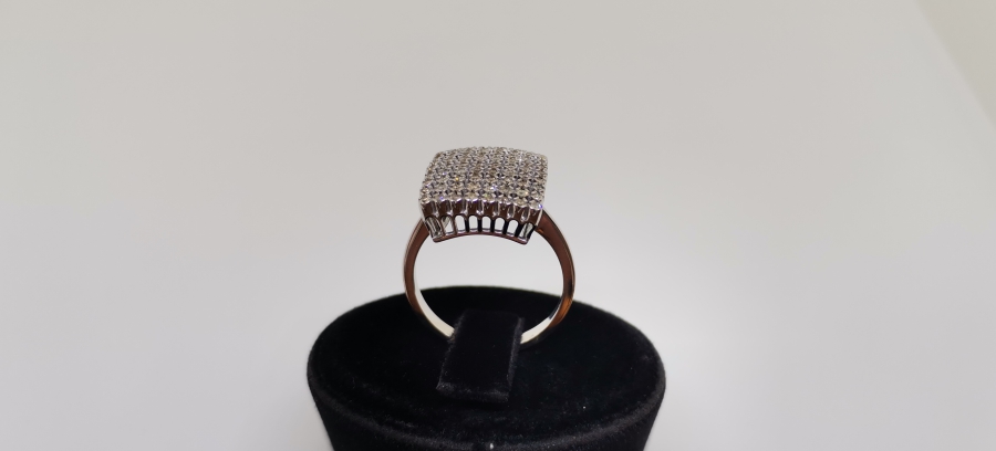 PIRLANTA TAŞLI HALI MODELİ YÜZÜK