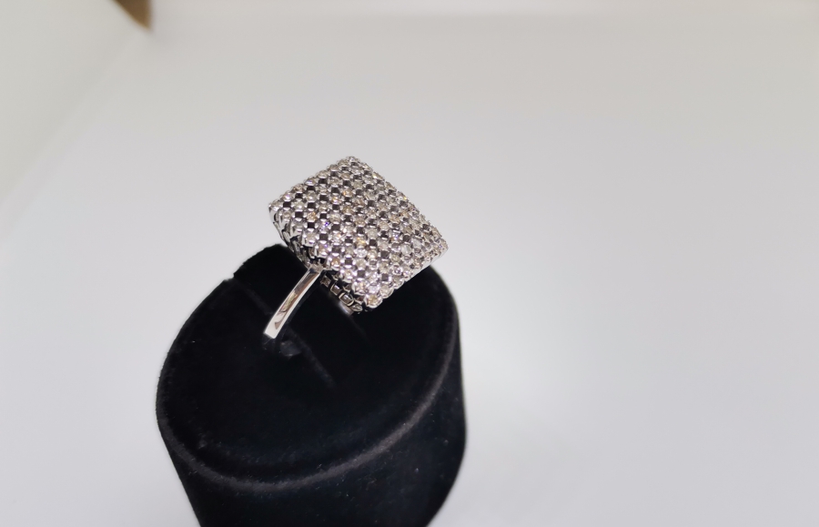 PIRLANTA TAŞLI HALI MODELİ YÜZÜK