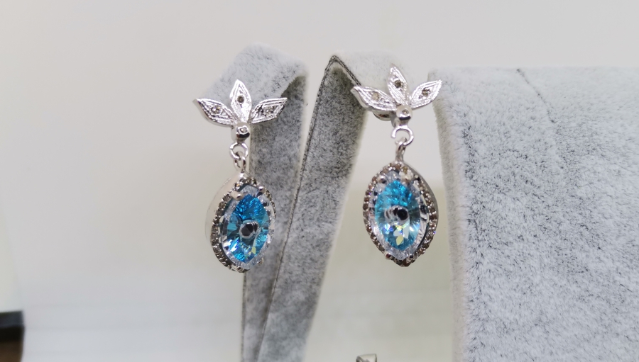 PIRLANTA VE AMETİS TAŞLI KOLYE KÜPE TAKIMI