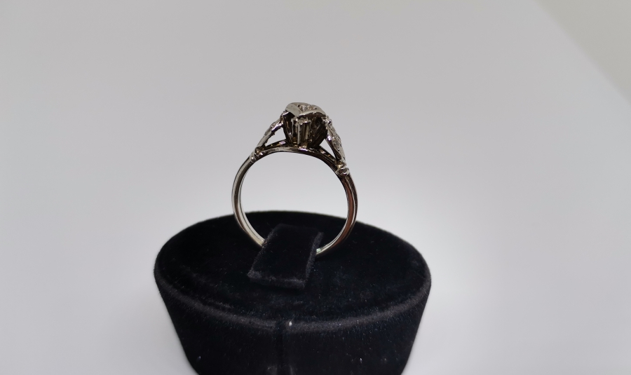 PIRLANTA TAŞLI GEOMETRİK MODEL YÜZÜK