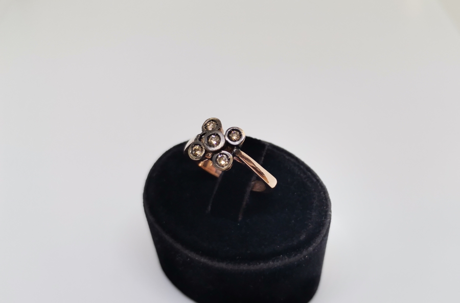 YAYIK BEŞTAŞ MODEL PIRLANTA YÜZÜK