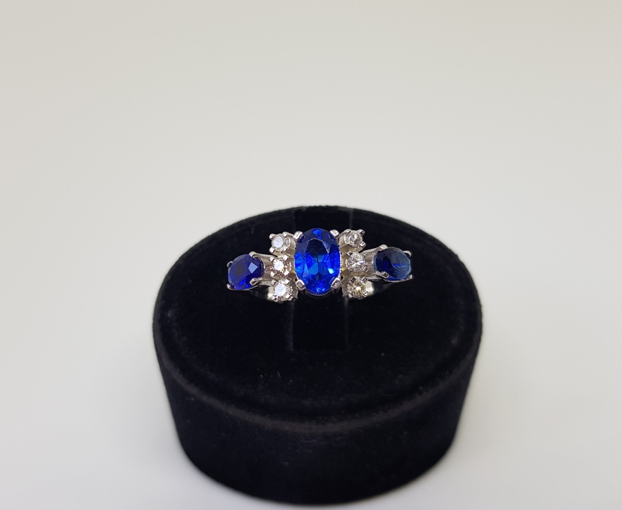 SAFİR VE PIRLANTA TAŞLI ÖZEL KESİM YÜZÜK