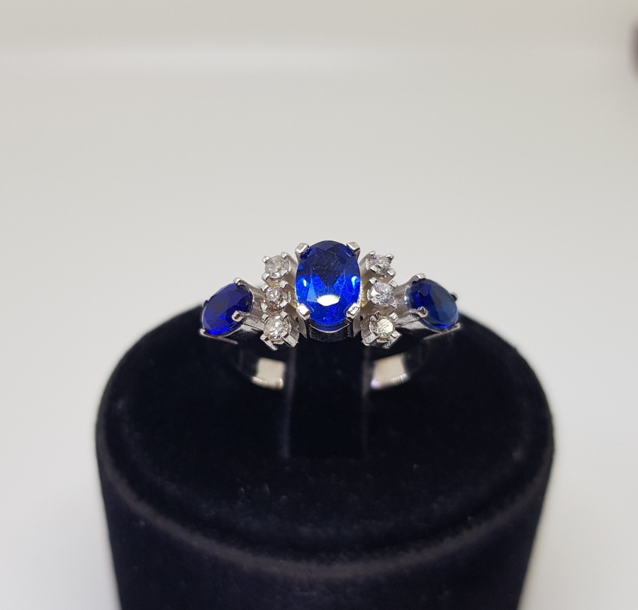 SAFİR VE PIRLANTA TAŞLI ÖZEL KESİM YÜZÜK