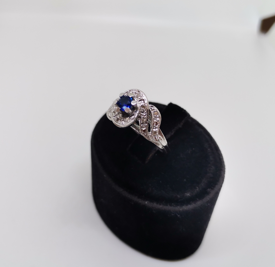 SAFİR TAŞLI SONSUZLUK MODELİ YÜZÜK