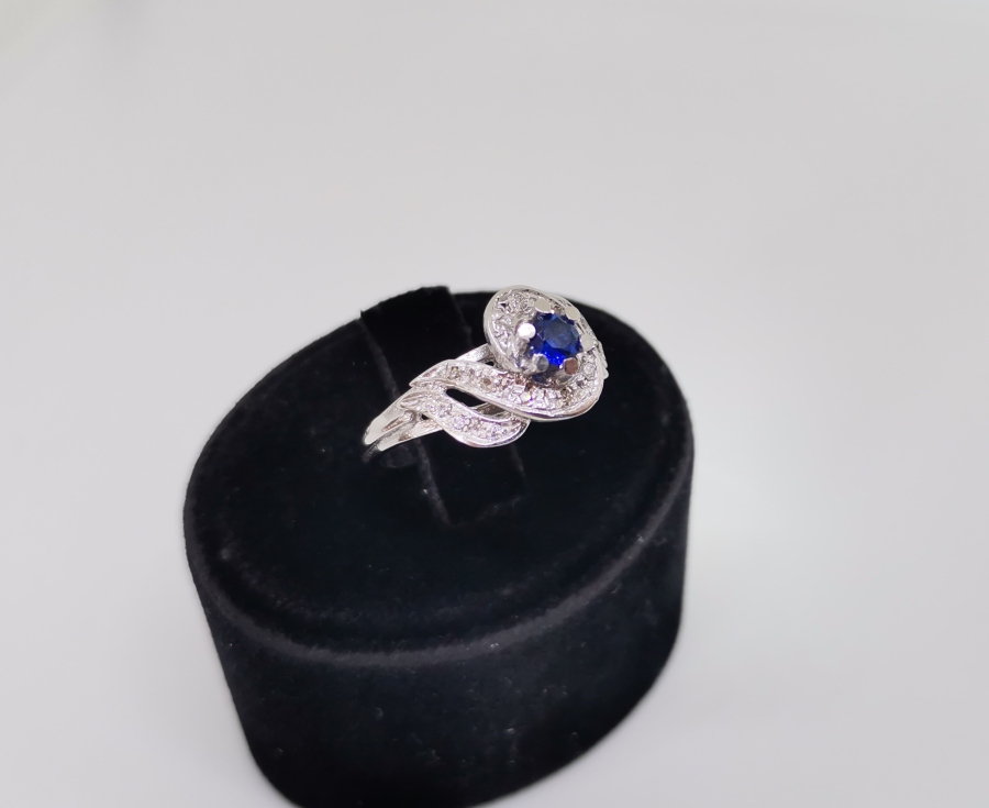 SAFİR TAŞLI SONSUZLUK MODELİ YÜZÜK